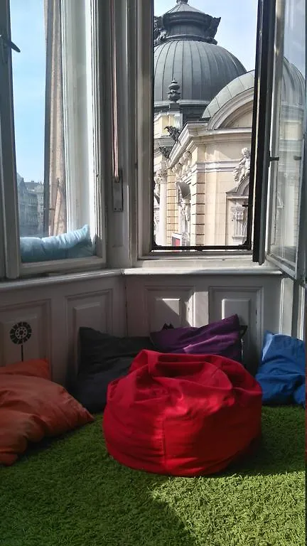The Groove Hostel Budapest 0*,