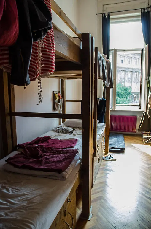 The Groove Hostel Budapest 0*,  Hungary